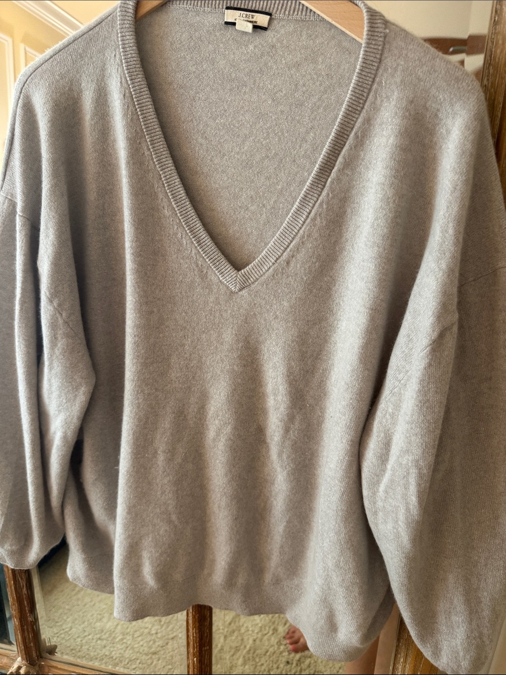 J. Crew Women's V-Neck Sweater in Light Grey 100% Cashmere